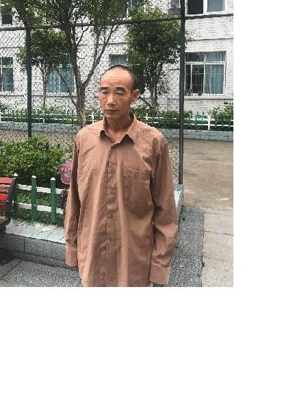 流浪人员简桥亭照片，让爱回家