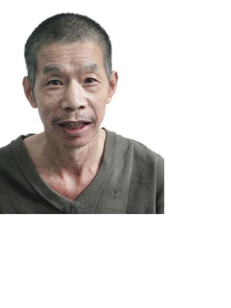 流浪人员泰民强照片，让爱回家