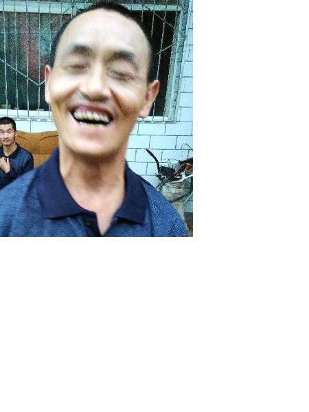 流浪人员小哑吧照片，让爱回家
