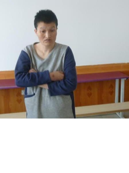 流浪人员景务春照片，让爱回家