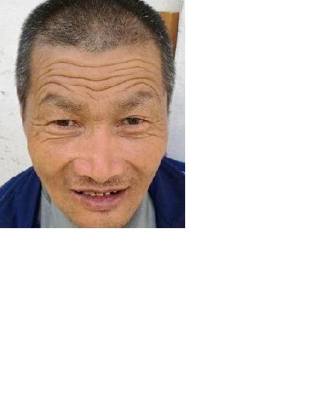 流浪人员爱新照片，让爱回家