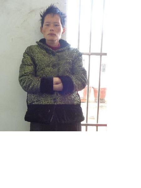 流浪人员冯霞照片，让爱回家