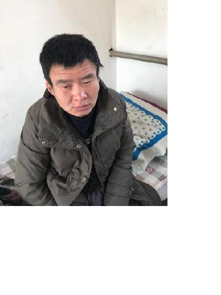 流浪人员徐德刚照片，让爱回家