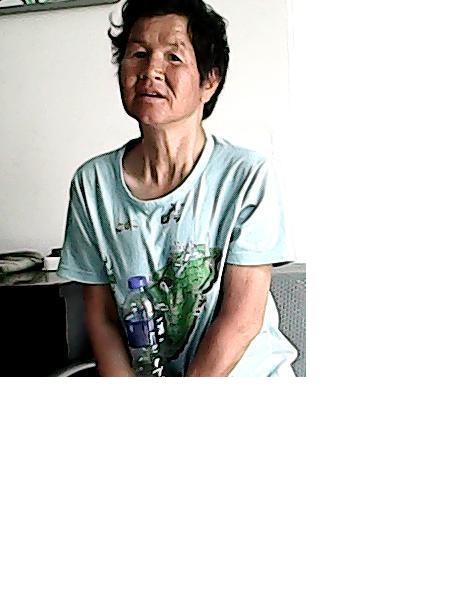 流浪人员张素英照片，让爱回家