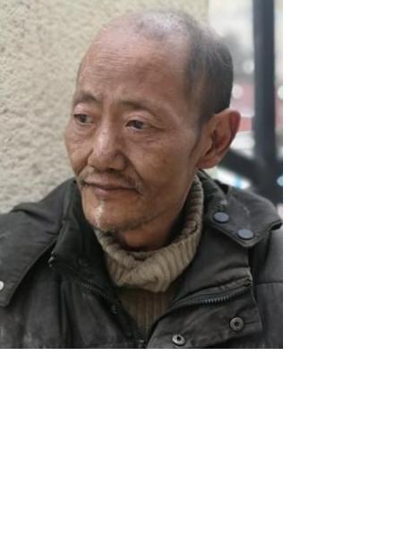 流浪人员郑长春照片，让爱回家