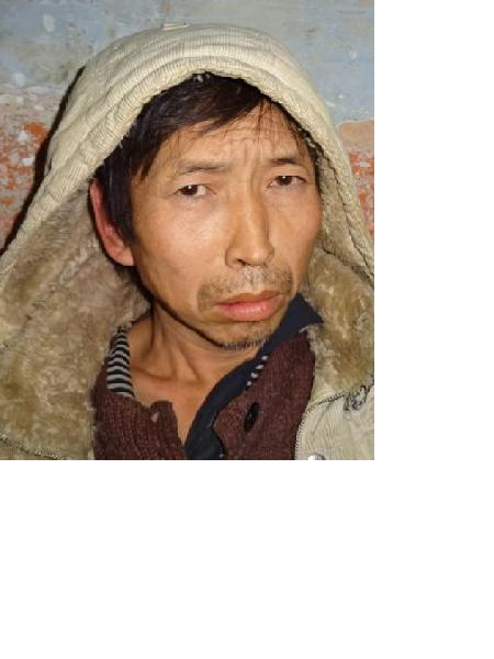 流浪人员姬令兵照片，让爱回家