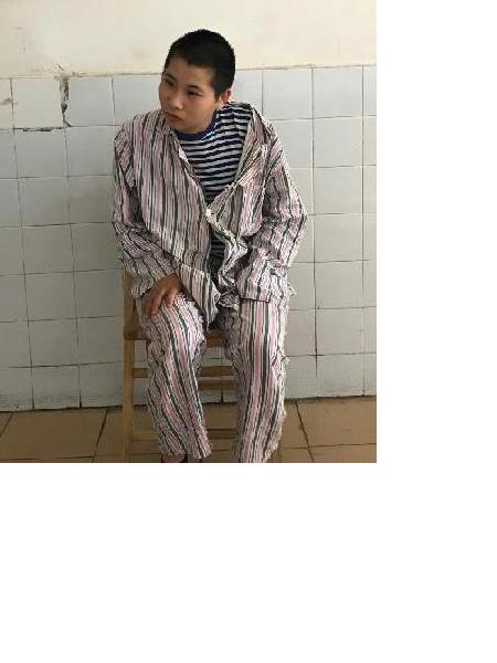 流浪人员杨婷照片，让爱回家