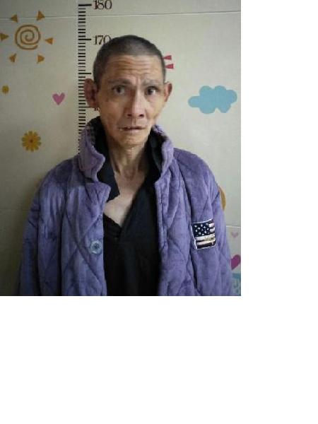 流浪人员救助男171211照片，让爱回家