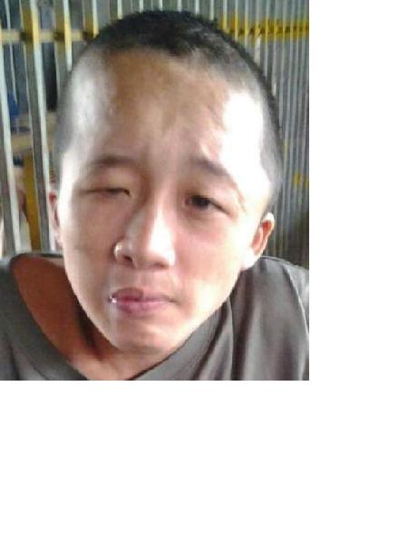流浪人员李叶兵（音）照片，让爱回家