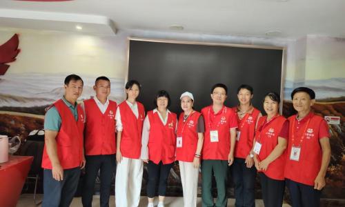 江西电视台记者探访“伍学花向阳工作室” 爱心助学照亮青少年成长路