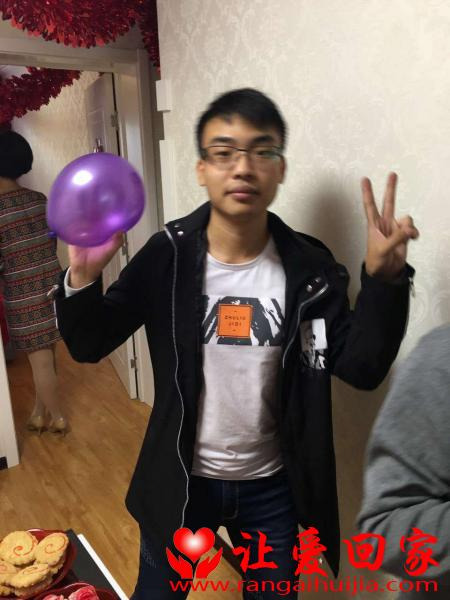 失踪人员李建伟照片，让爱回家