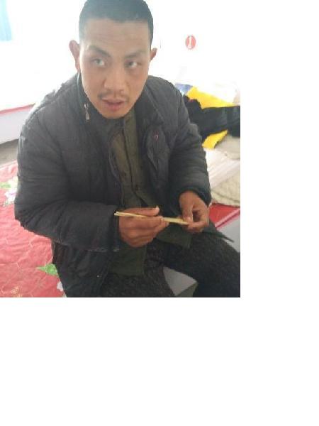流浪人员无名氏13照片，让爱回家