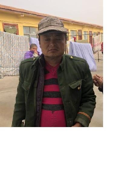 流浪人员谢川照片，让爱回家