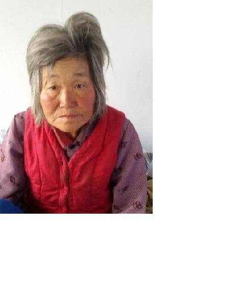 流浪人员无名氏（围巾女）照片，让爱回家