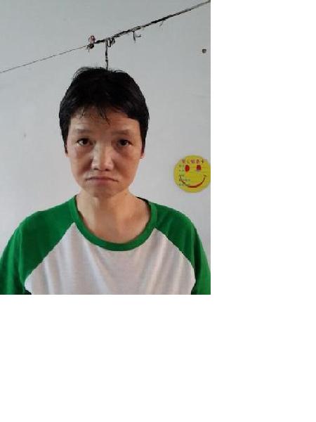流浪人员003福利院女照片，让爱回家