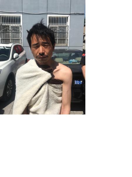 流浪人员高利洲照片，让爱回家