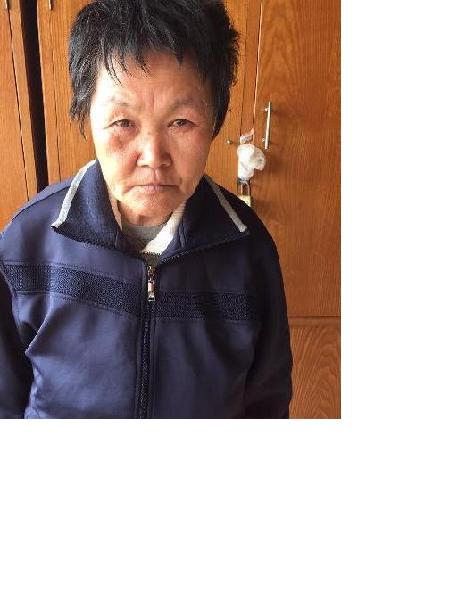 流浪人员吴双手照片，让爱回家