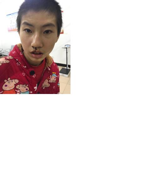 流浪人员狮04照片，让爱回家