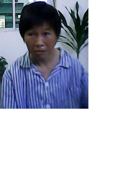 流浪人员无名氏（红帽女）照片，让爱回家
