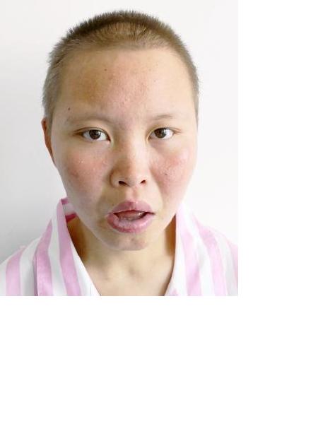 流浪人员冬一照片，让爱回家