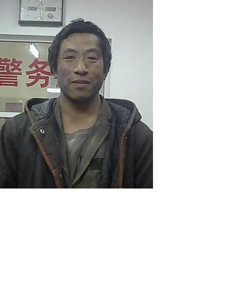 流浪人员郭永义照片，让爱回家