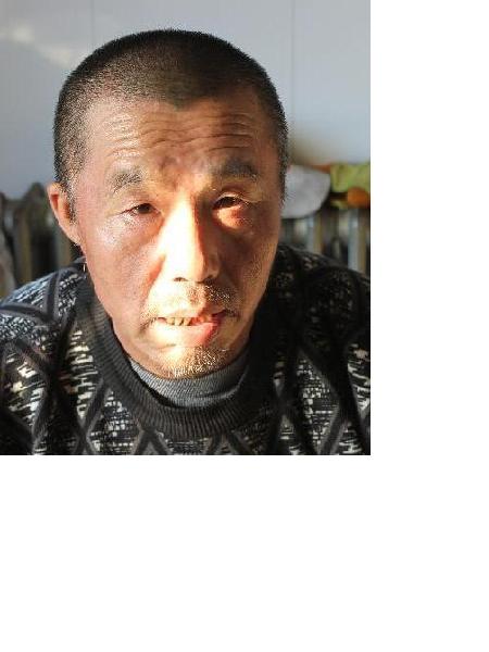 流浪人员周志照片，让爱回家