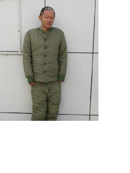 流浪人员流浪男150照片，让爱回家