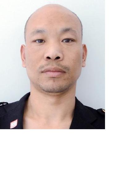 流浪人员梁振照片，让爱回家