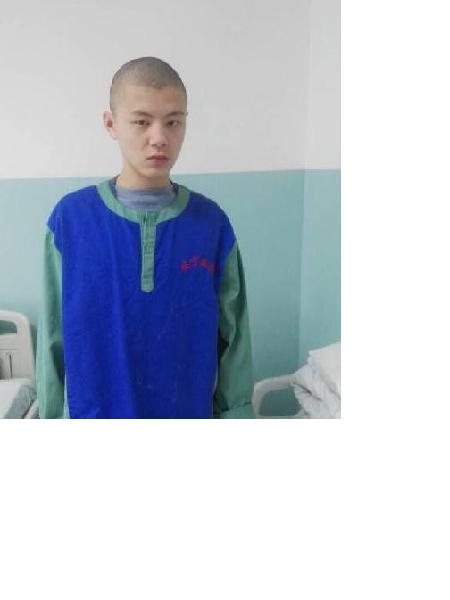 流浪人员闫鹏照片，让爱回家