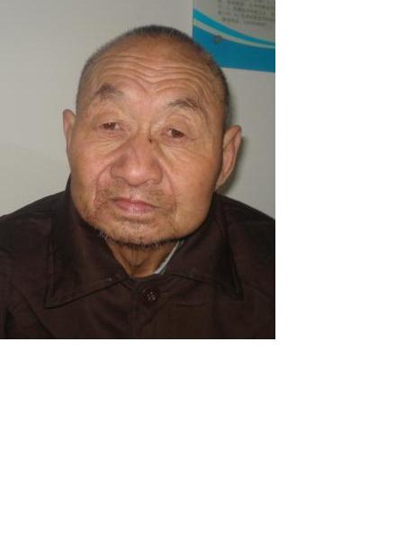 流浪人员无名男老人150418照片，让爱回家
