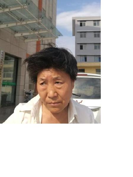 流浪人员无名女照片，让爱回家