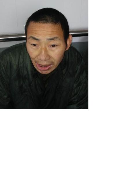 流浪人员孝救04照片，让爱回家