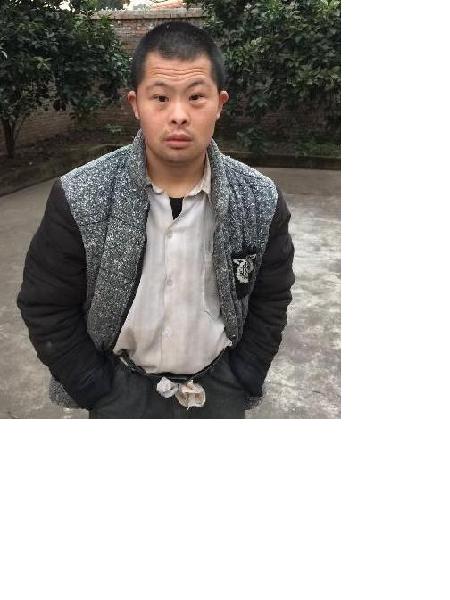 流浪人员赵亮照片，让爱回家
