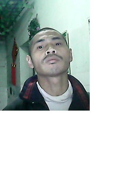 流浪人员警男080122照片，让爱回家