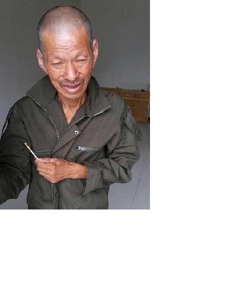 流浪人员朱发旺照片，让爱回家