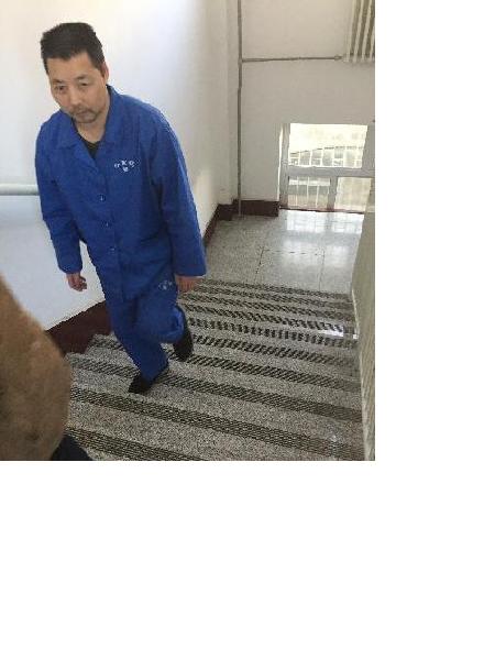 流浪人员李天民照片，让爱回家