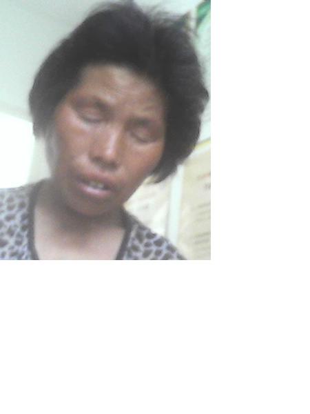 流浪人员无名女照片，让爱回家