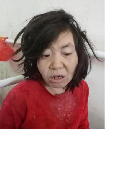 流浪人员流浪女照片，让爱回家
