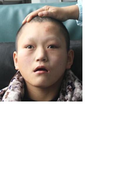 流浪人员苏寅泽照片，让爱回家