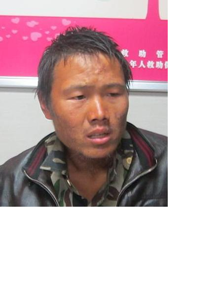 流浪人员无名男327号照片，让爱回家