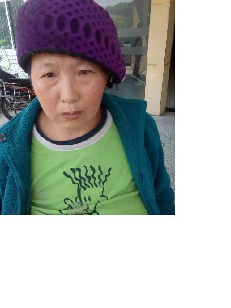 流浪人员杨梦华照片，让爱回家