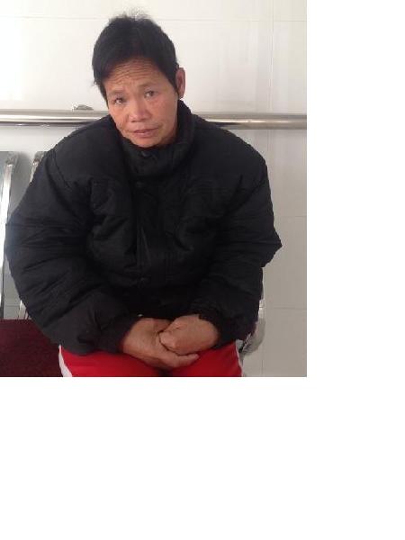 流浪人员无名女照片，让爱回家