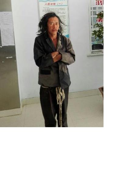 流浪人员高占胜照片，让爱回家