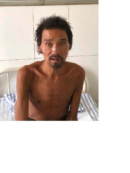 流浪人员小海（自称）照片，让爱回家