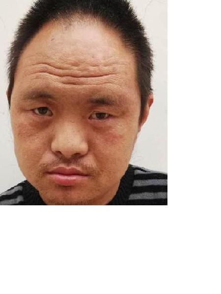 流浪人员刘亚峰照片，让爱回家