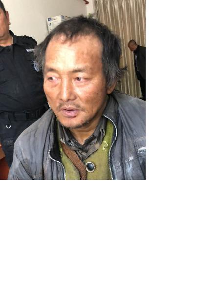 流浪人员杨作胜照片，让爱回家