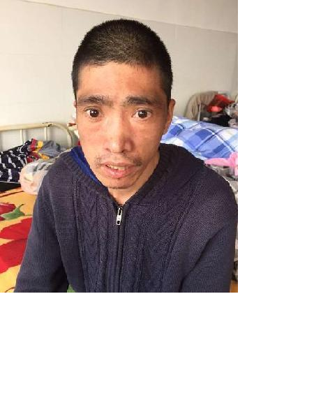 流浪人员杨建平照片，让爱回家