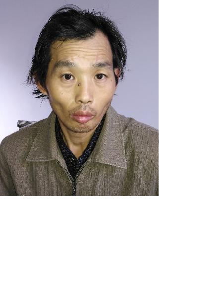 流浪人员彭正华照片，让爱回家
