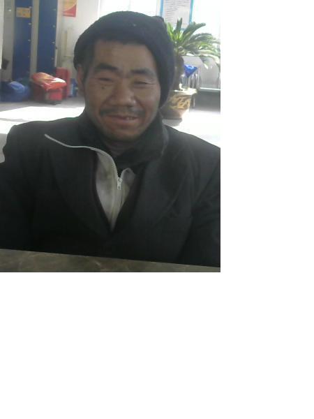 流浪人员刘红伟照片，让爱回家