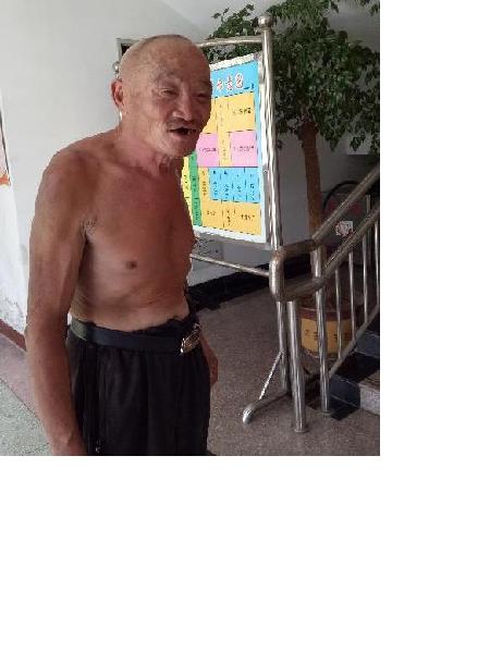 流浪人员杜显刚照片，让爱回家